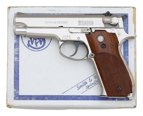 Smith & Wesson Model 39 Semi-Auto Pistol with Box