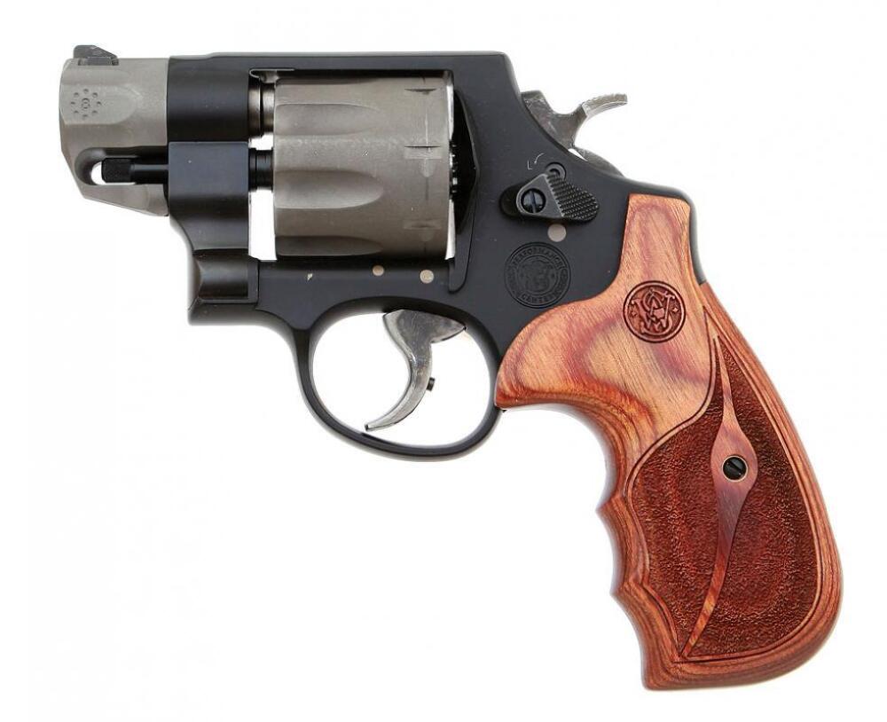 Model 327 Smith & Wesson Model 327 Performance Center Revolver