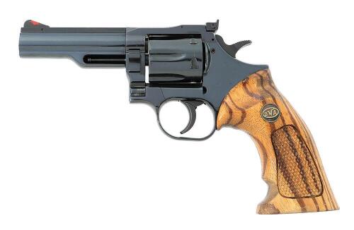 Dan Wesson Arms Model 15 Double Action Revolver Pistol Pac