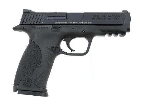 Smith & Wesson M&P40 Semi-Auto Pistol