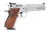 Smith & Wesson Performance Center Model 952-2 Semi-Auto Pistol