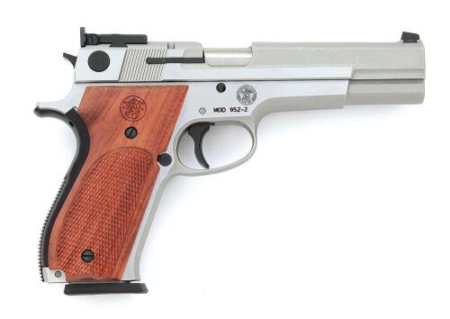 Smith & Wesson Performance Center Model 952-2 Semi-Auto Pistol