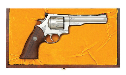 Dan Wesson Model 44V6 Special Collectors Double Action Revolver