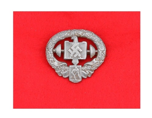 WWII German Heavy Athletics Sports Badge Medal