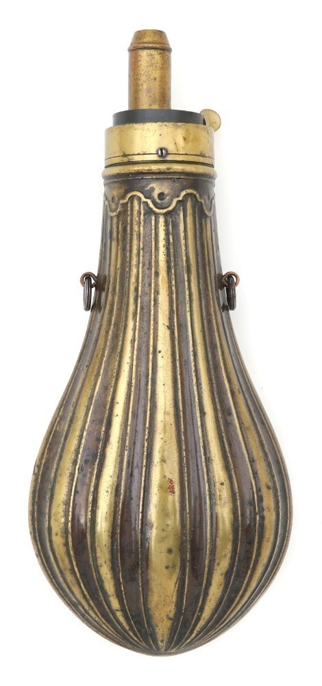 Fluted Powder Flask