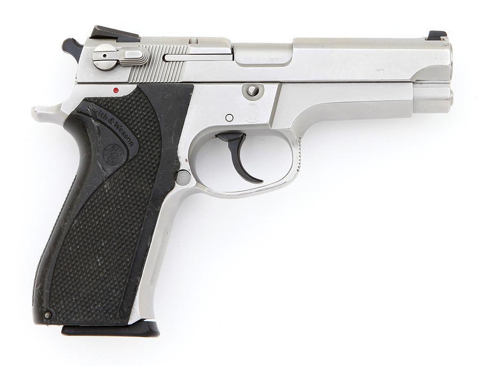 Smith & Wesson Model 5906 Semi-Auto Pistol
