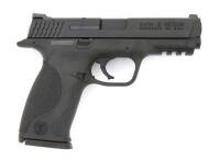 Smith & Wesson M&P40 Semi-Auto Pistol